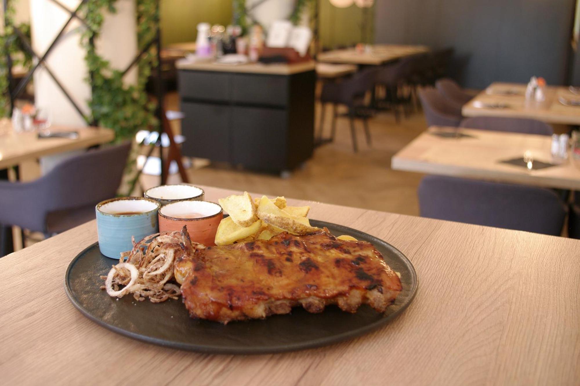 Lipa, Hotel & Bistro Nova Gorica Luaran gambar