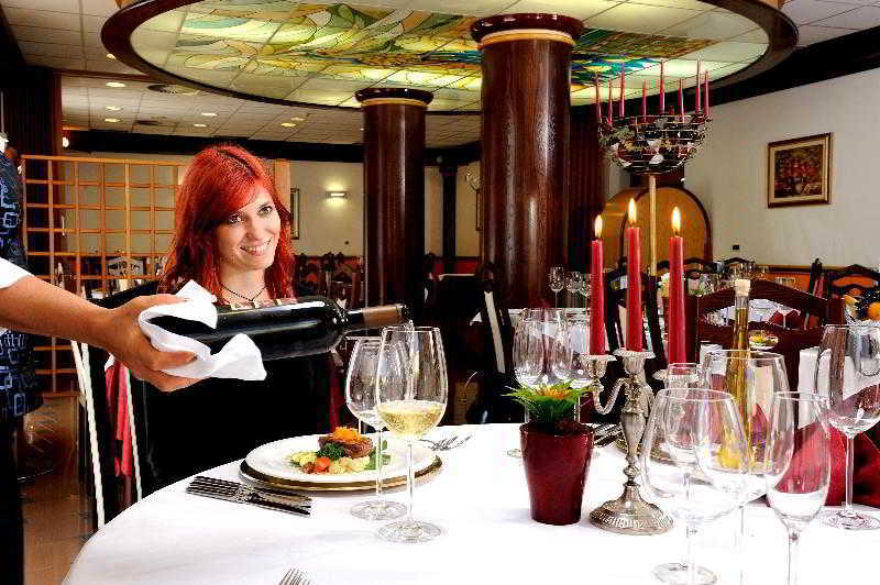 Lipa, Hotel & Bistro Nova Gorica Luaran gambar