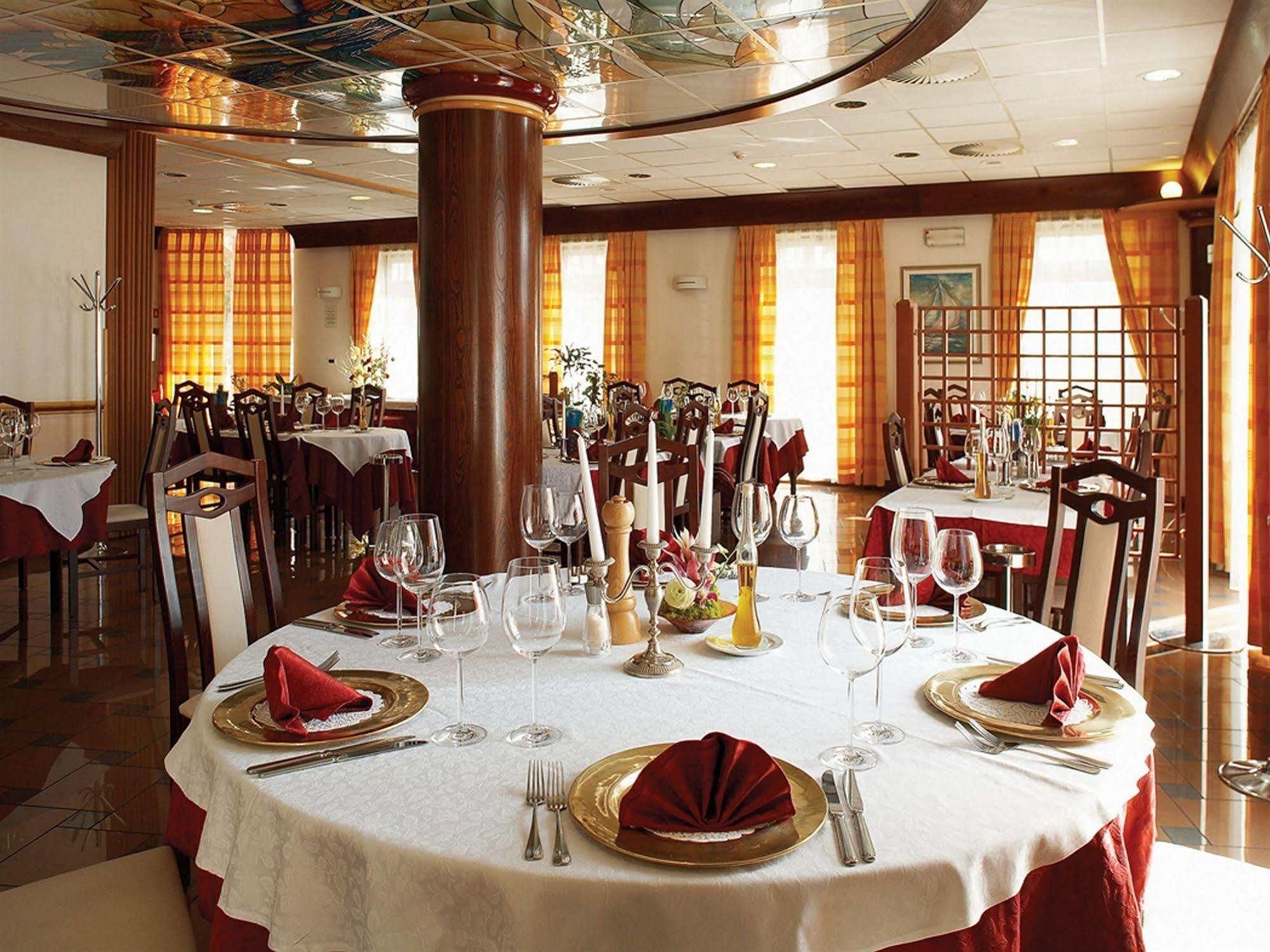 Lipa, Hotel & Bistro Nova Gorica Luaran gambar