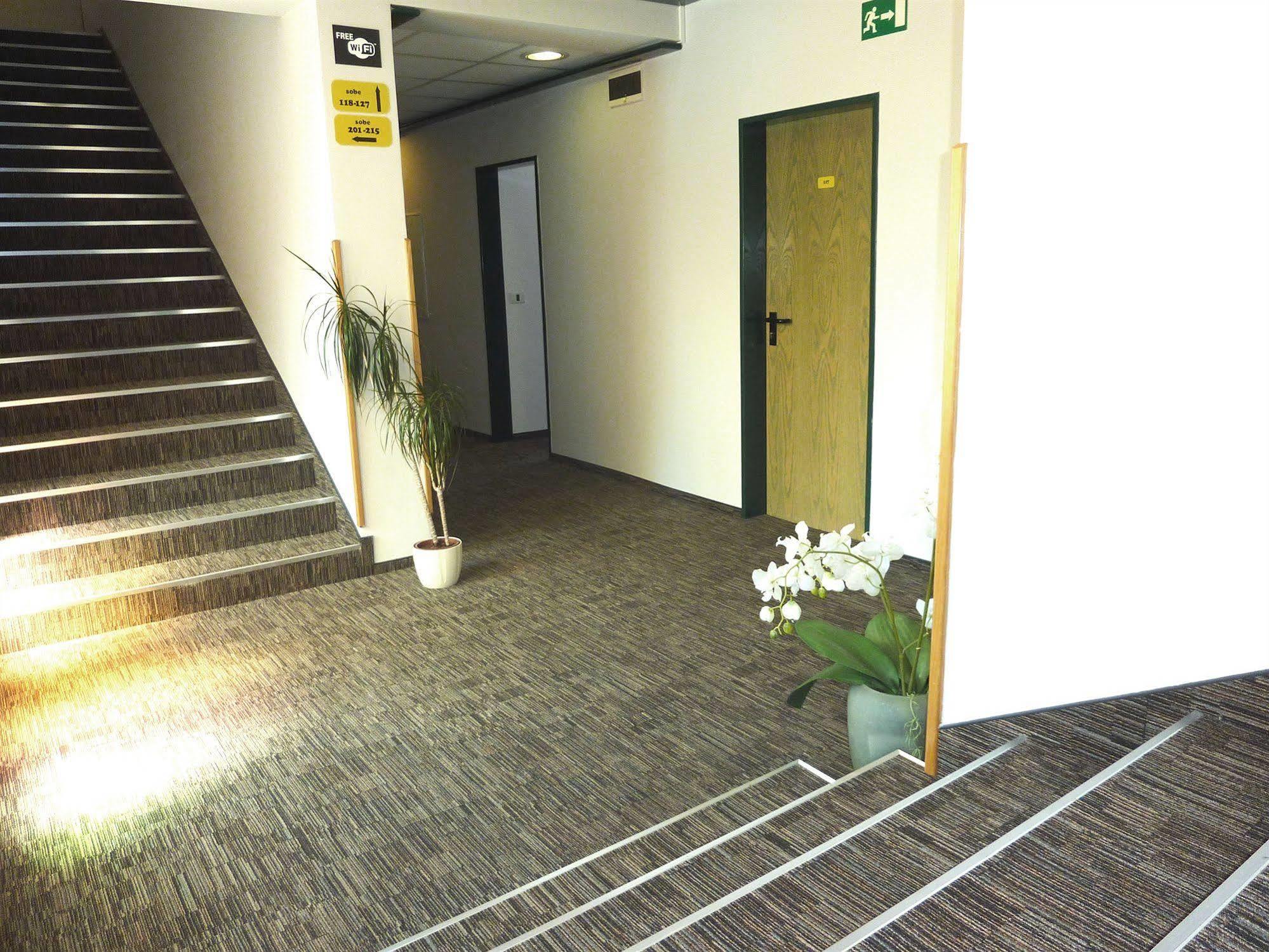 Lipa, Hotel & Bistro Nova Gorica Luaran gambar